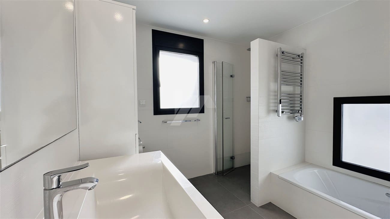 3 quarto Moradia para venda em Teulada-Moraira com piscina garagem - 1 050 000 € (Ref: 9523763)