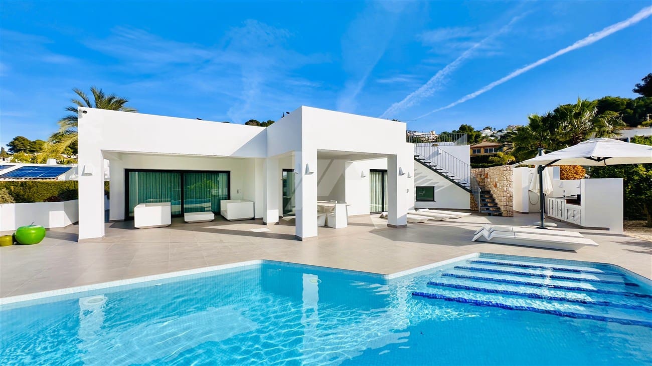 3 quarto Moradia para venda em Teulada-Moraira com piscina garagem - 1 050 000 € (Ref: 9523763)