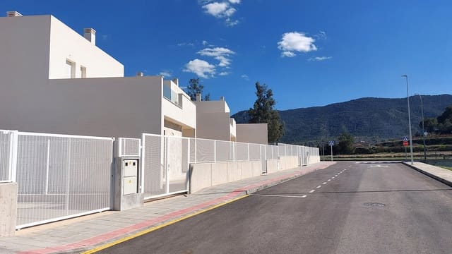 3 soveværelse Villa til salg i Hondón de las Nieves med swimmingpool - € 357.250 (Ref: 9697941)