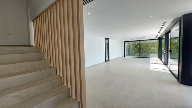 4 bedroom Villa for sale in Altea with pool garage - € 2,250,000 (Ref: 9700344)