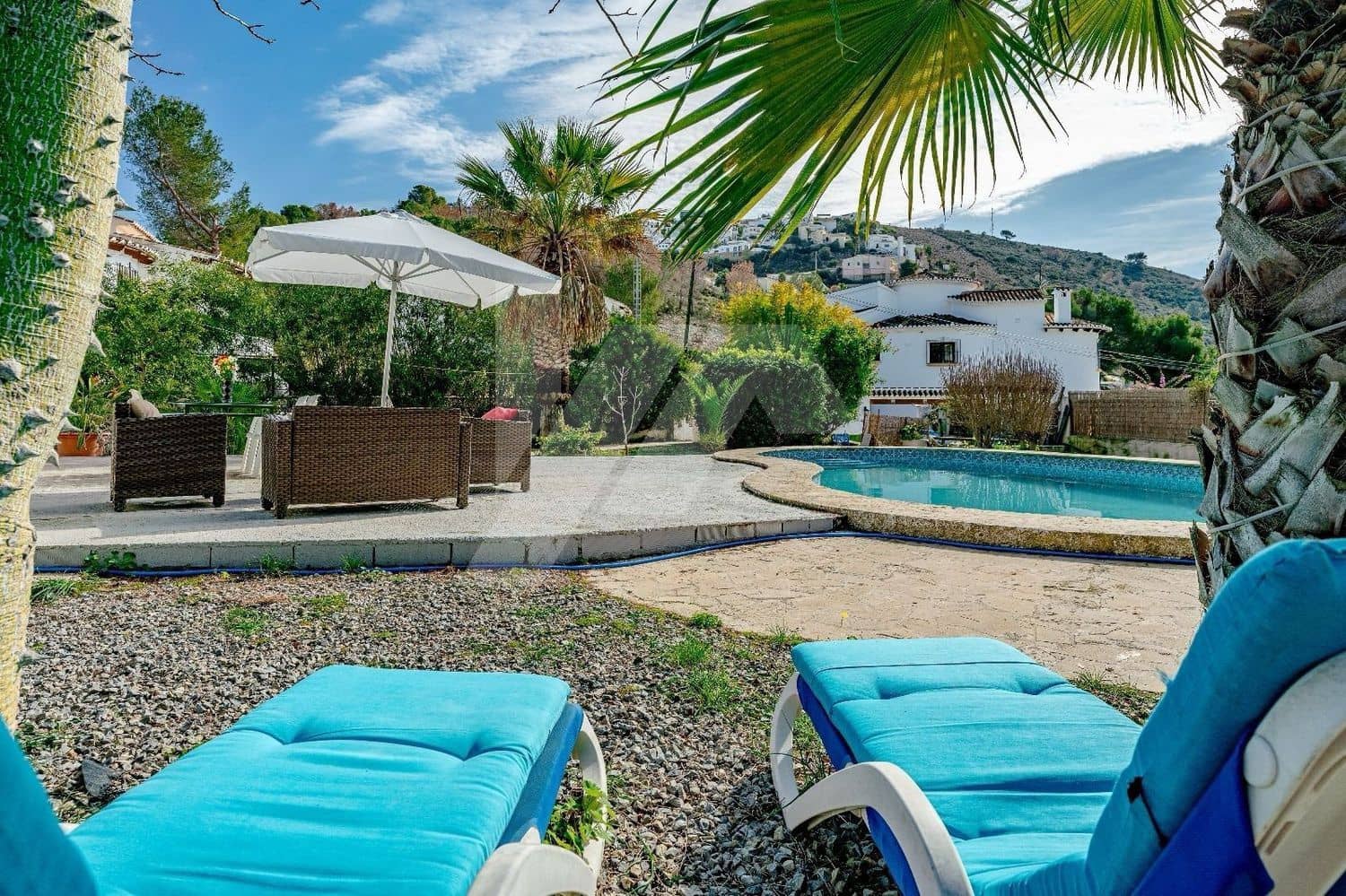 Chalet de 2 habitaciones en Moraira en venta con piscina garaje - 550.000 € (Ref: 9809366)