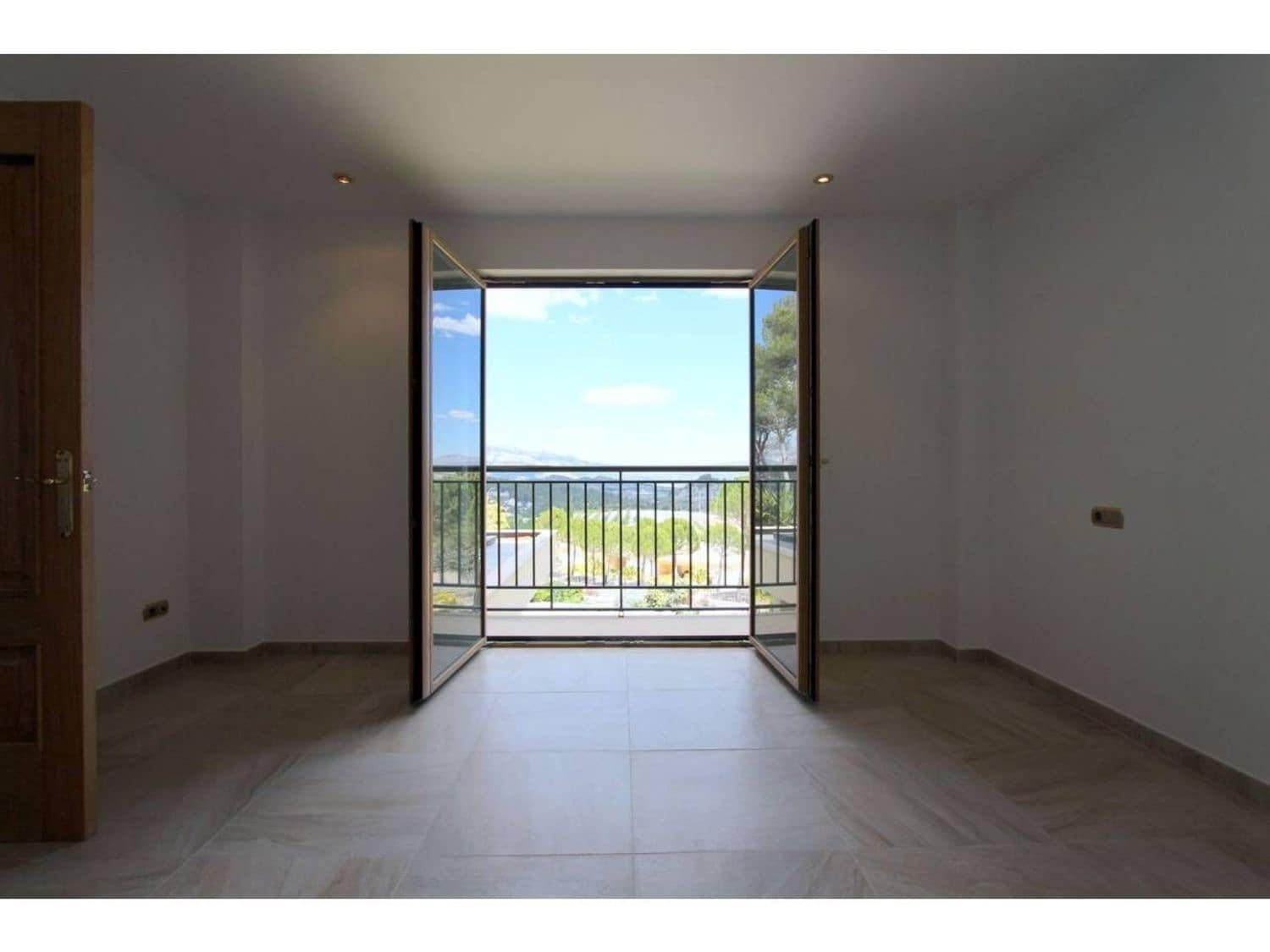 9 quarto Quinta/Casa Rural para venda em Penaguila com piscina garagem - 2 600 000 € (Ref: 9810935)