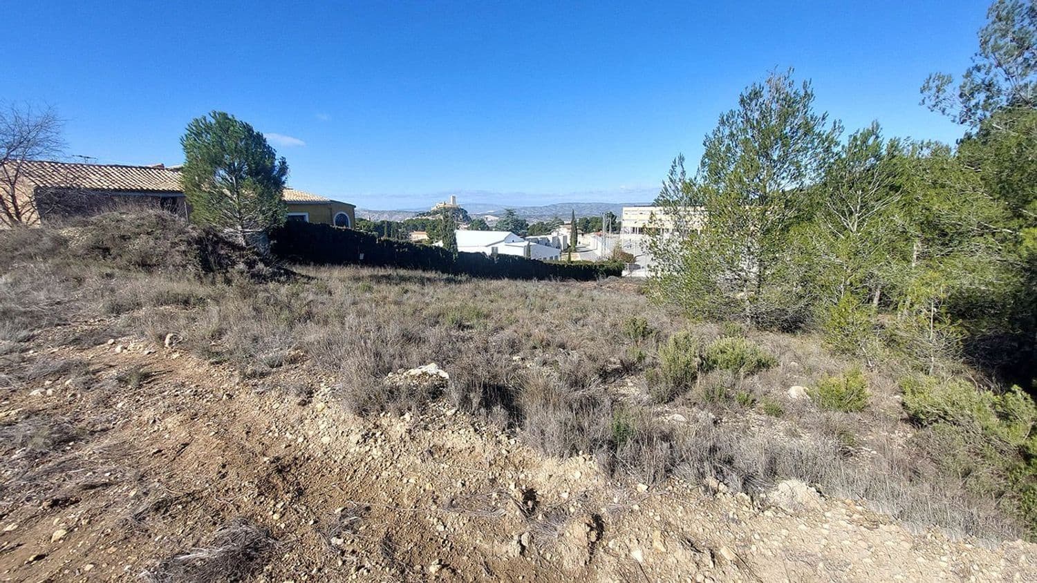 Mark till salu i Biar - 495 000 € (Ref: 9810936)