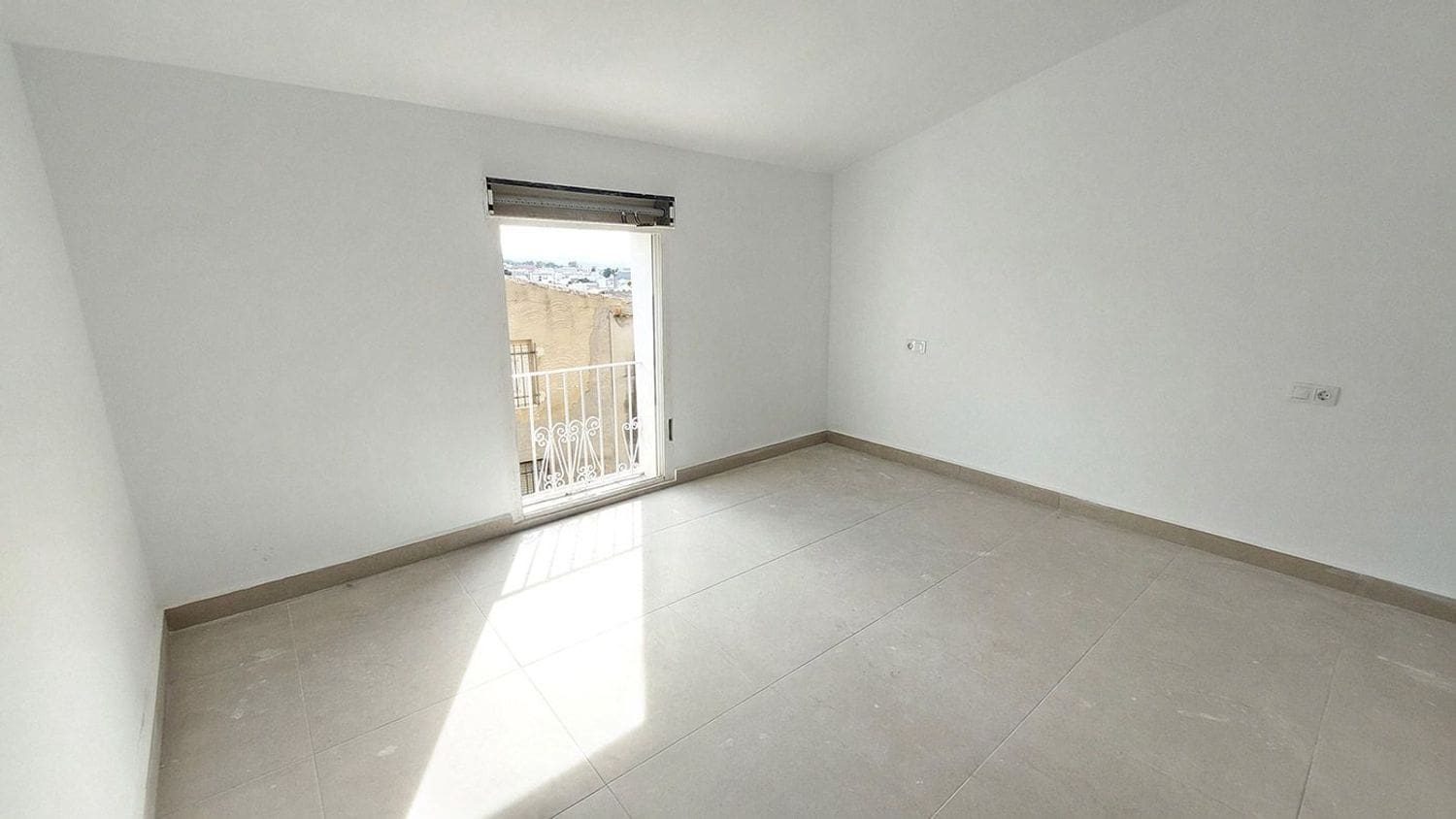 3 sovrum Hus till salu i Pinoso med garage - 135 000 € (Ref: 9810937)