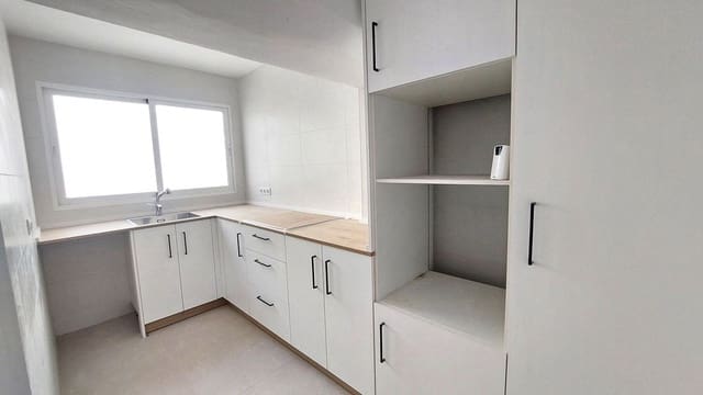3 sovrum Hus till salu i Pinoso med garage - 135 000 € (Ref: 9810937)