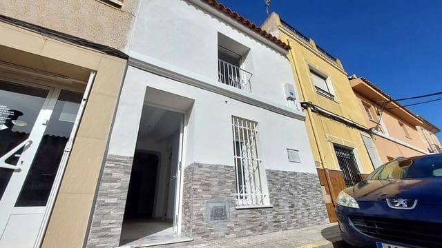 3 sovrum Hus till salu i Pinoso med garage - 135 000 € (Ref: 9810937)