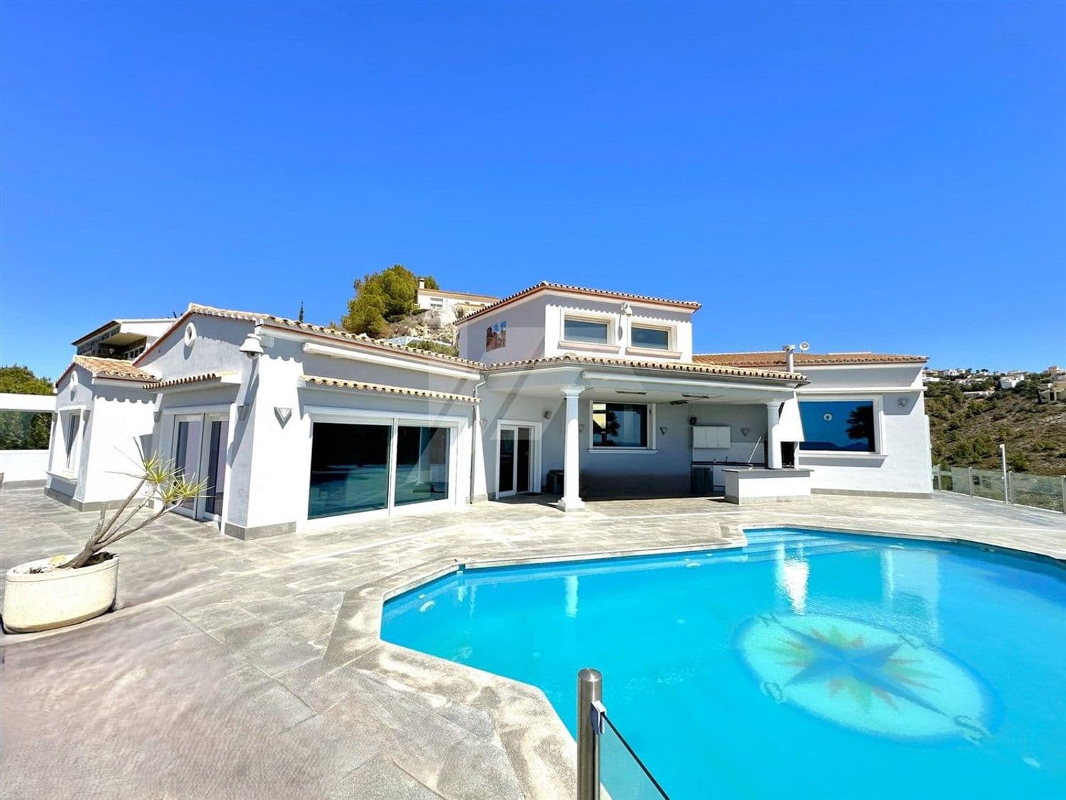 4 sovrum Villa till salu i Moraira med pool garage - 1 990 000 € (Ref: 9810939)