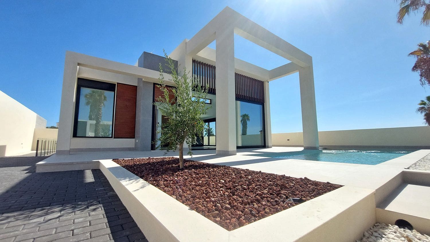 3 bedroom Villa for sale in Ciudad Quesada with pool garage - € 719,000 (Ref: 9810942)