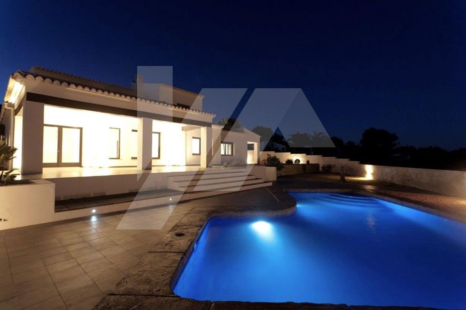 Chalet de 4 habitaciones en Moraira en venta con piscina garaje - 1.440.000 € (Ref: 9810943)