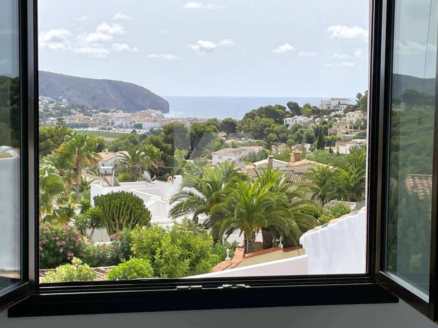 Chalet de 4 habitaciones en Moraira en venta con piscina garaje - 1.440.000 € (Ref: 9810943)