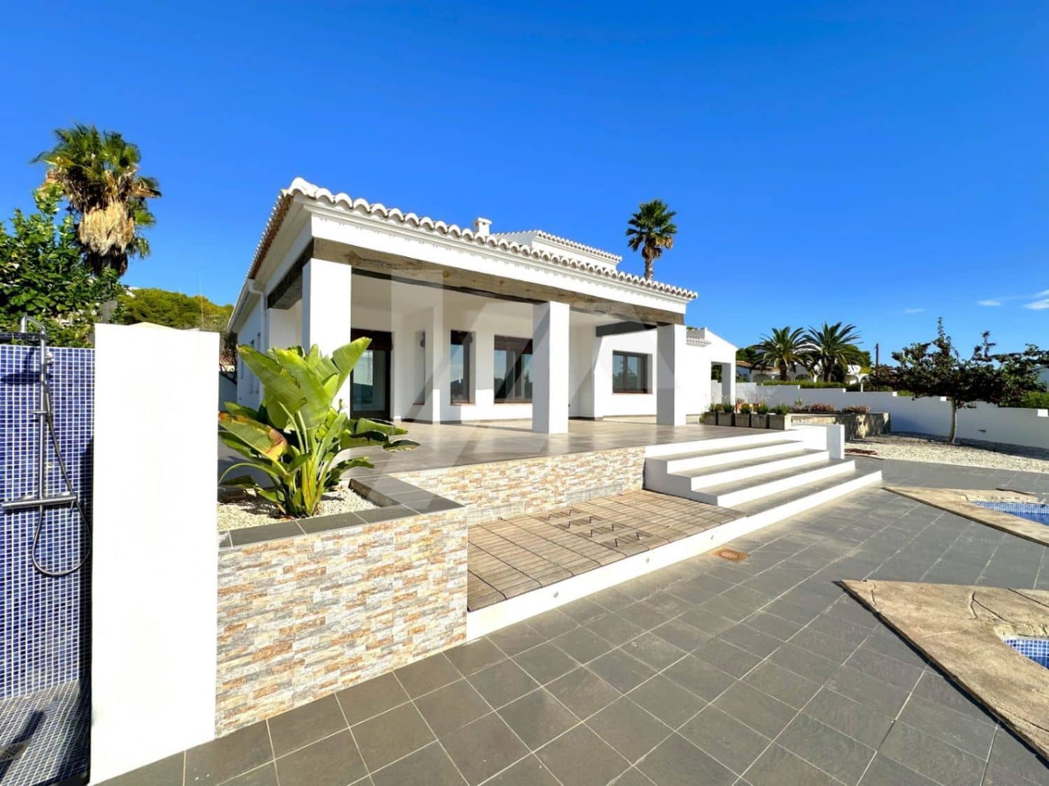 Chalet de 4 habitaciones en Moraira en venta con piscina garaje - 1.440.000 € (Ref: 9810943)