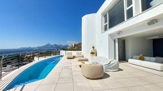 Chalet de 4 habitaciones en Altea la Vella, Altea en venta con piscina garaje - 2.146.000 € (Ref: 9826142)