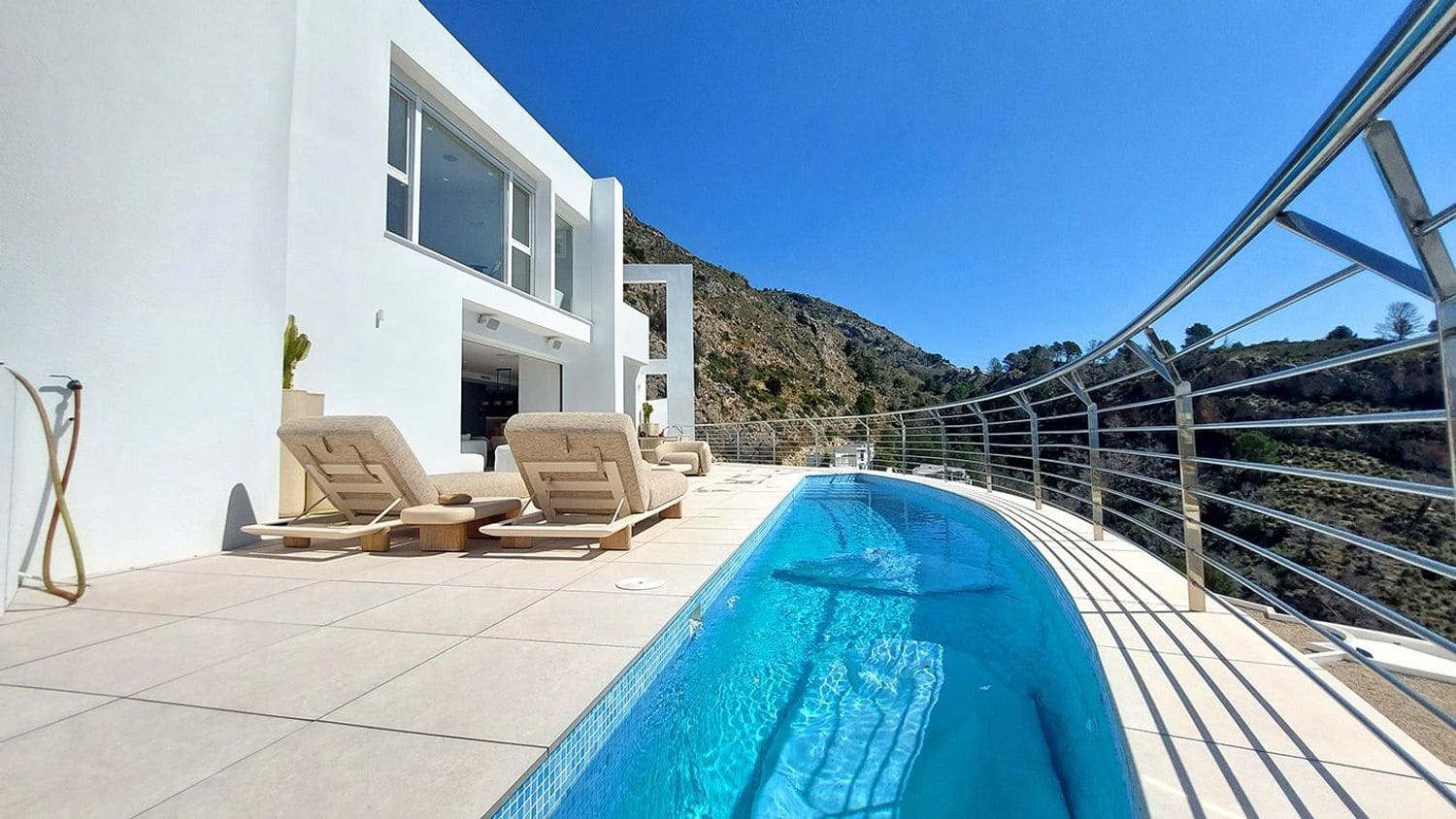 4 bedroom Villa for sale in Altea la Vella with pool garage - € 2,146,000 (Ref: 9826142)