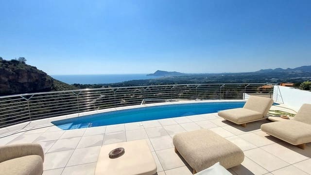 Chalet de 4 habitaciones en Altea la Vella, Altea en venta con piscina garaje - 2.146.000 € (Ref: 9826142)
