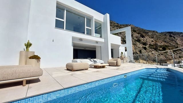 Chalet de 4 habitaciones en Altea la Vella, Altea en venta con piscina garaje - 2.146.000 € (Ref: 9826142)