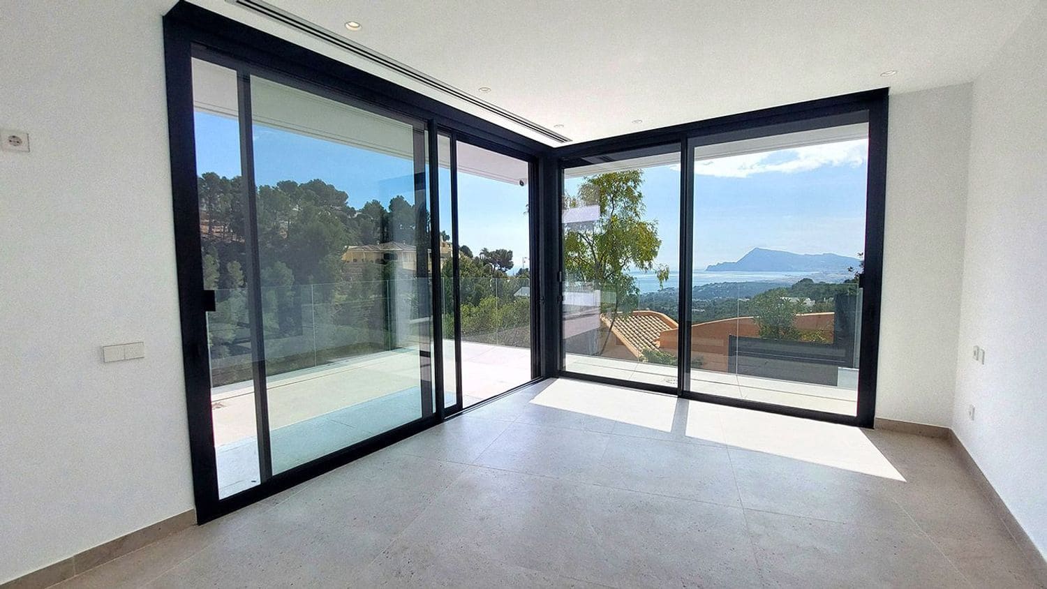 4 bedroom Villa for sale in Altea la Vella with pool garage - € 2,250,000 (Ref: 9826144)
