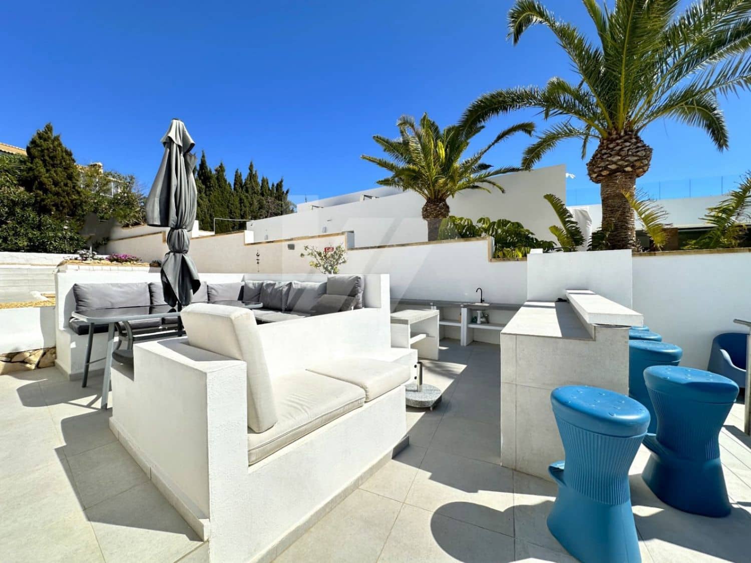 2 bedroom Villa for sale in Teulada with pool garage - € 799,999 (Ref: 9828306)