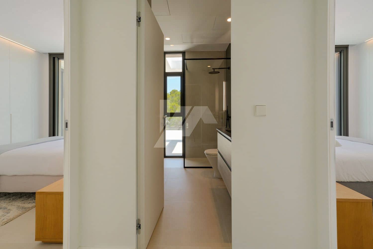 4 bedroom Villa for sale in Moraira with pool garage - € 1,499,000 (Ref: 9830746)