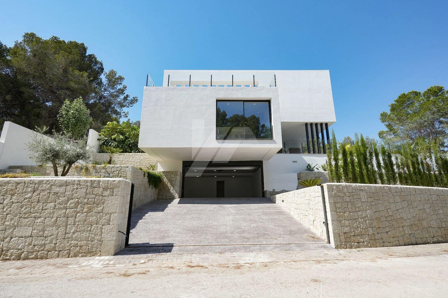 4 bedroom Villa for sale in Moraira with pool garage - € 1,499,000 (Ref: 9830746)
