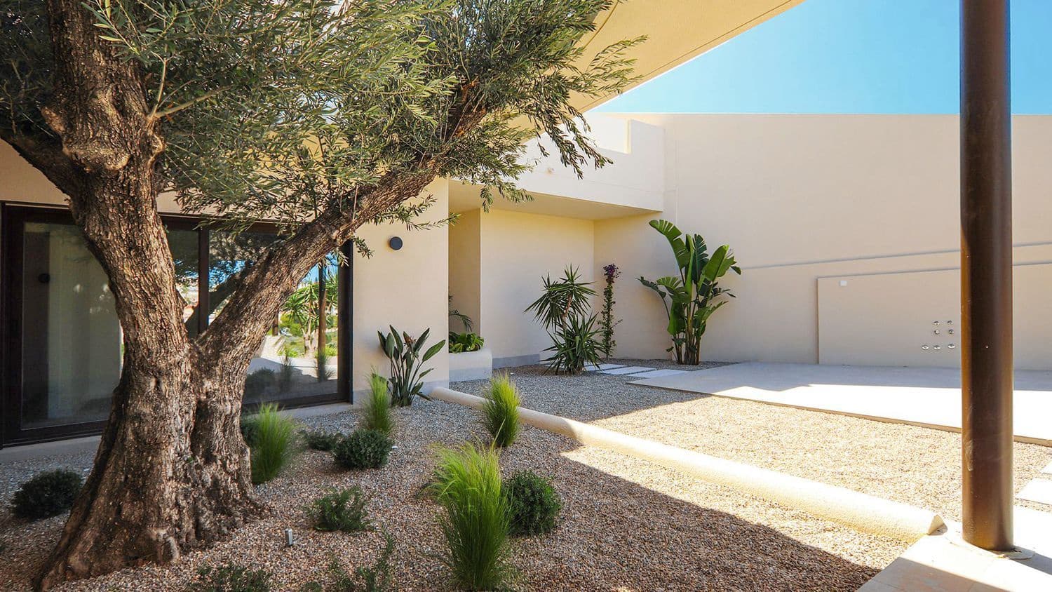 4 bedroom Villa for sale in San Fulgencio with pool garage - € 1,443,750 (Ref: 9854985)
