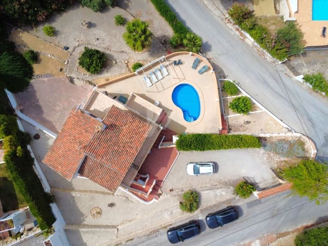 5 soverom Villa til salgs i Paichi, Teulada-Moraira med svømmebasseng garasje - € 625 000 (Ref: 9984267)