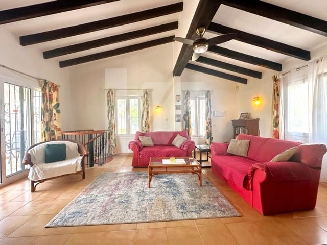 5 soverom Villa til salgs i Paichi, Teulada-Moraira med svømmebasseng garasje - € 625 000 (Ref: 9984267)