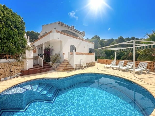 5 soverom Villa til salgs i Paichi, Teulada-Moraira med svømmebasseng garasje - € 625 000 (Ref: 9984267)