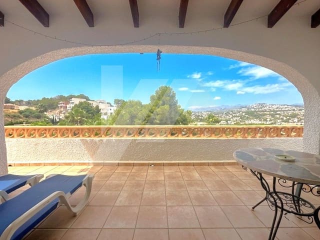 5 soverom Villa til salgs i Paichi, Teulada-Moraira med svømmebasseng garasje - € 625 000 (Ref: 9984267)