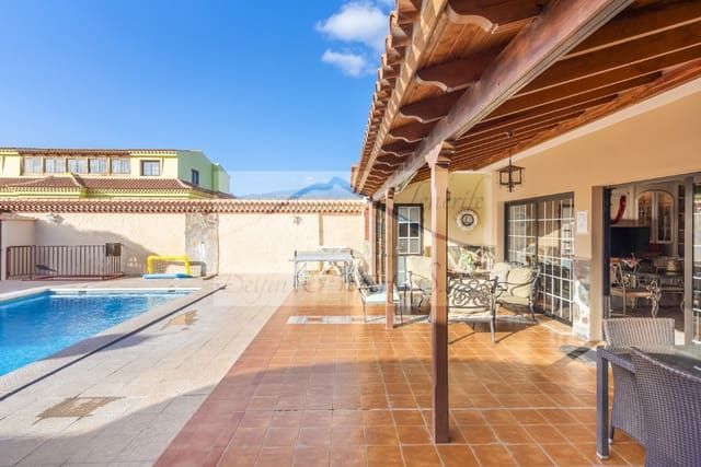 8 sypialnia Willa na sprzedaż w Arona z basenem - 1 125 000 € (Ref: 7500171)