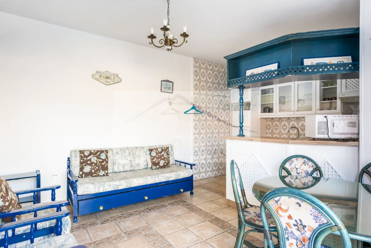 8 makuuhuone Huvila myytävänä paikassa Arona mukana uima-altaan - 1 125 000 € (Ref: 7500171)