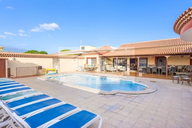 8 sypialnia Willa na sprzedaż w Arona z basenem - 1 125 000 € (Ref: 7500171)