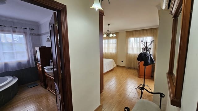 4 soveværelse Villa til salg i San Miguel de Abona med swimmingpool - € 1.280.000 (Ref: 8533124)