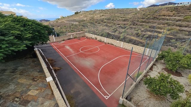 4 soveværelse Villa til salg i San Miguel de Abona med swimmingpool - € 1.280.000 (Ref: 8533124)