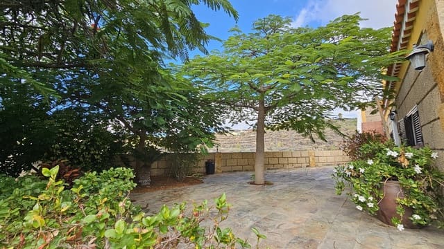 4 soveværelse Villa til salg i San Miguel de Abona med swimmingpool - € 1.280.000 (Ref: 8533124)