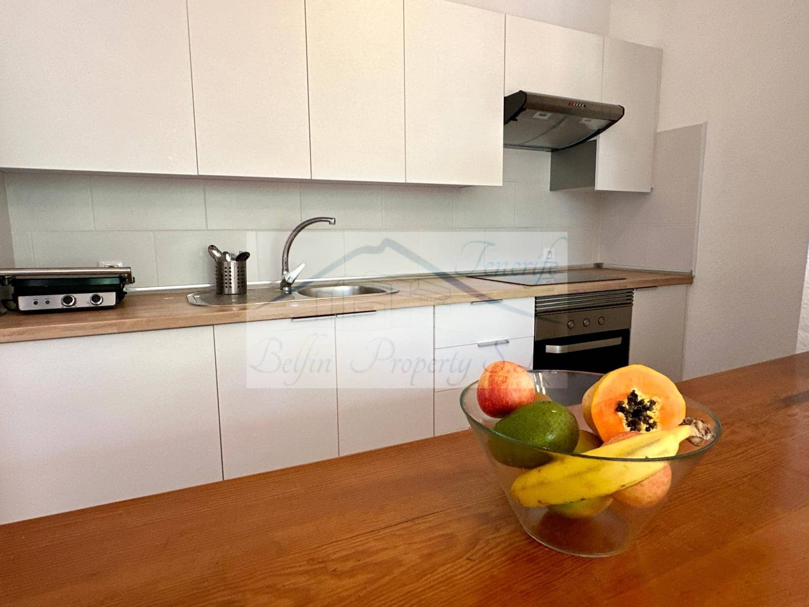 2 slaapkamer Appartement te koop in Puerto Santiago met zwembad - € 450.000 (Ref: 8835798)