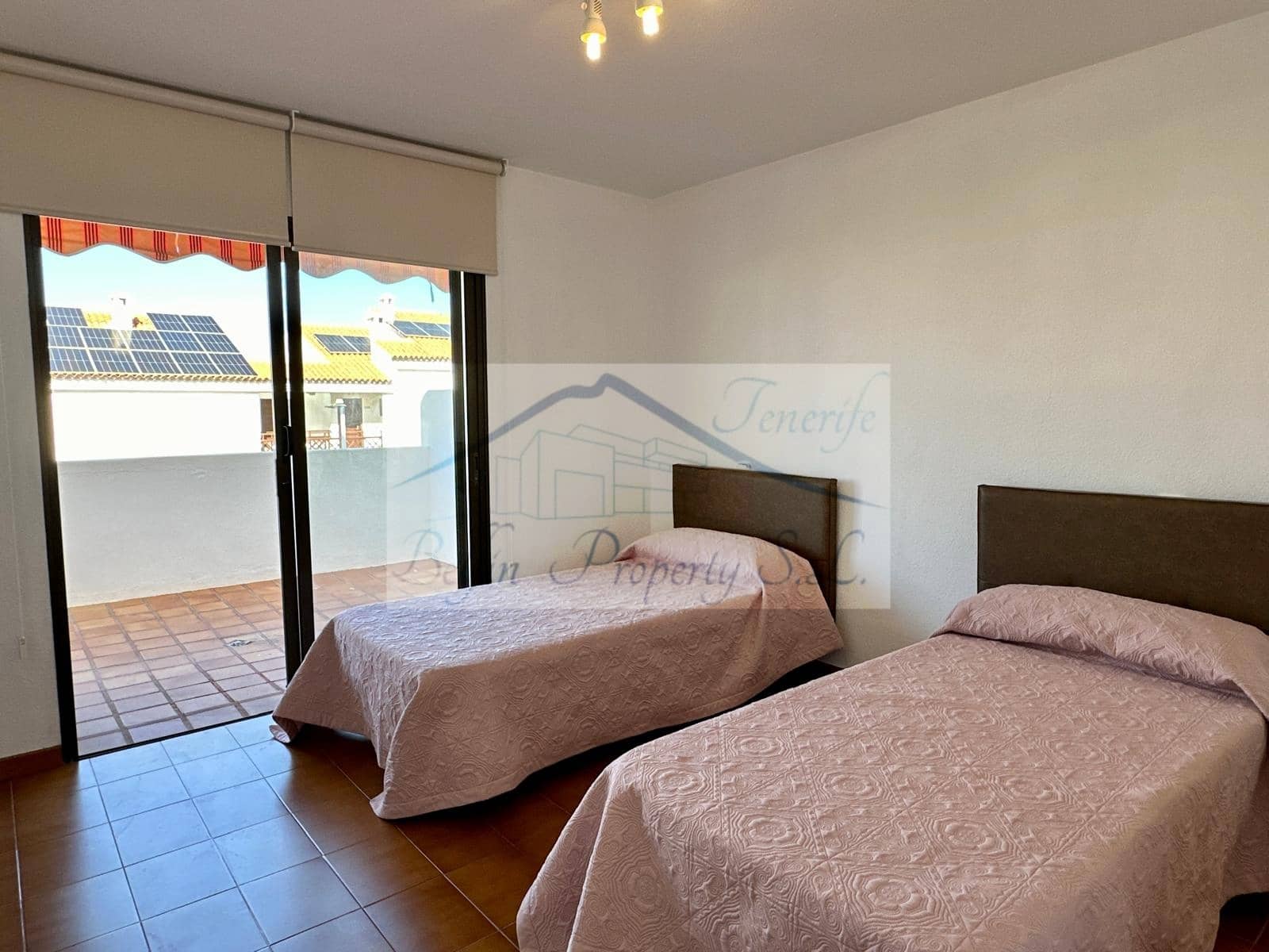 2 slaapkamer Appartement te koop in Puerto Santiago met zwembad - € 450.000 (Ref: 8835798)