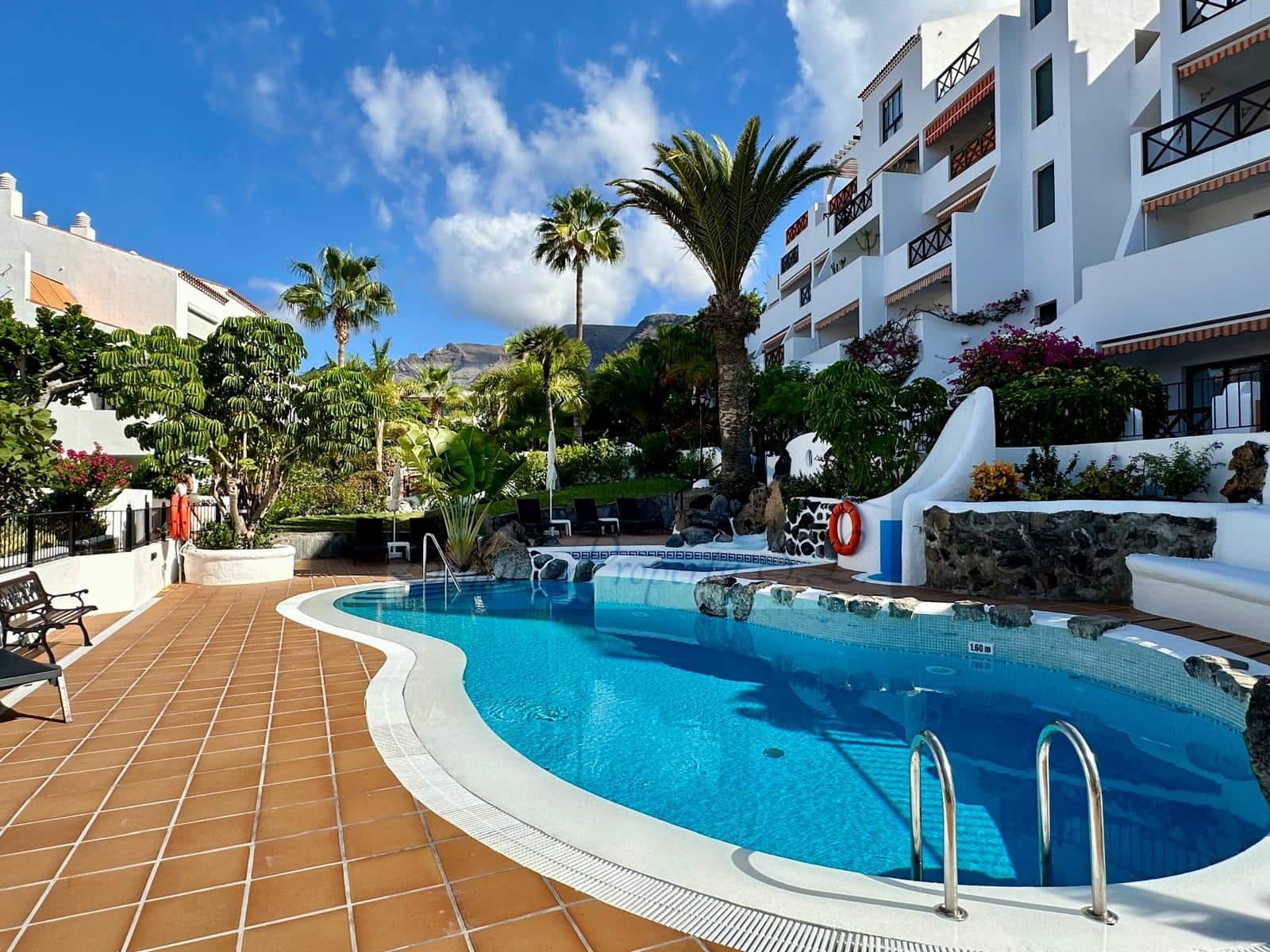 2 slaapkamer Appartement te koop in Puerto Santiago met zwembad - € 450.000 (Ref: 8835798)