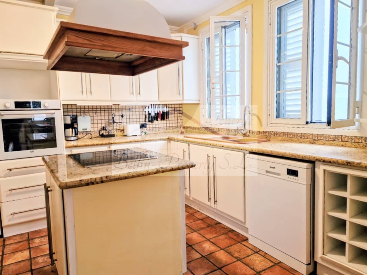 3 soverom Hus til salgs i Abades - € 375 000 (Ref: 9393476)