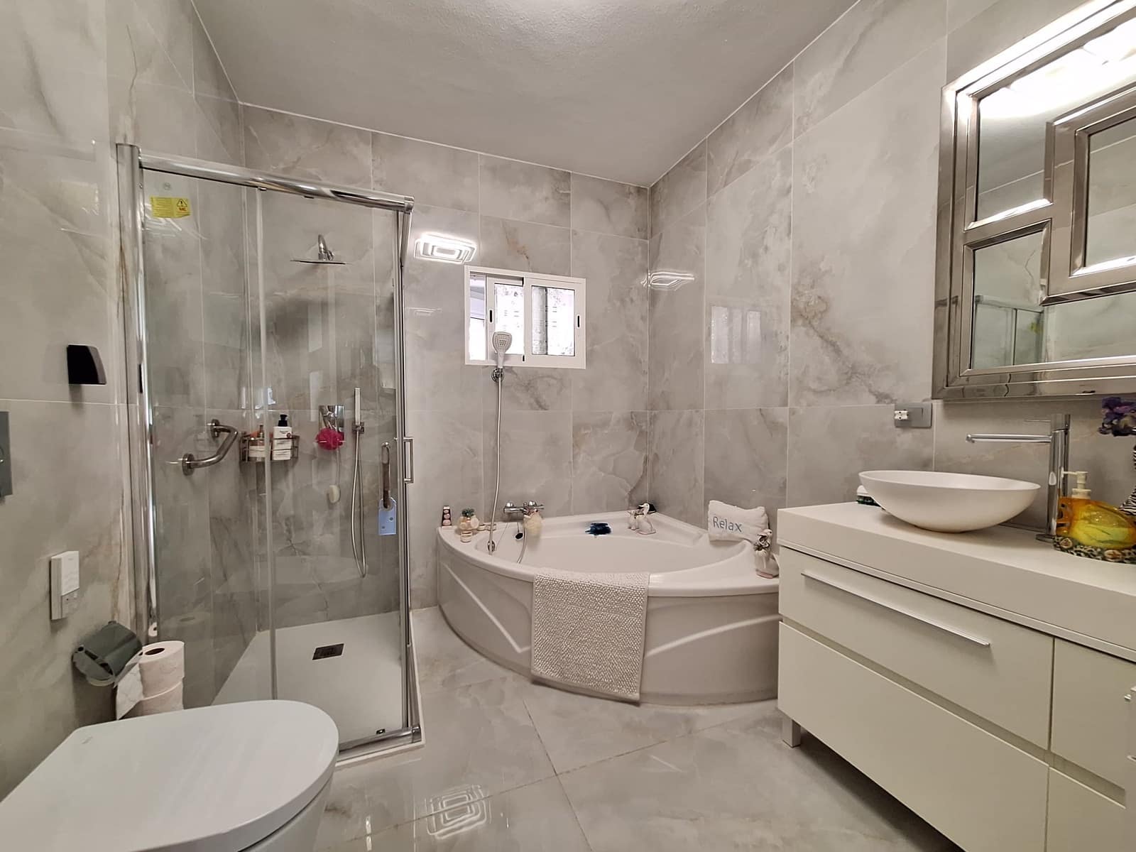 3 bedroom Villa for sale in Granadilla de Abona with pool - € 630,000 (Ref: 10026181)