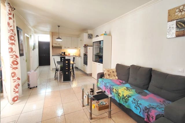 Apartamento de 2 habitaciones en Costa del Silencio, Arona en venta con piscina - 230.000 € (Ref: 10034331)
