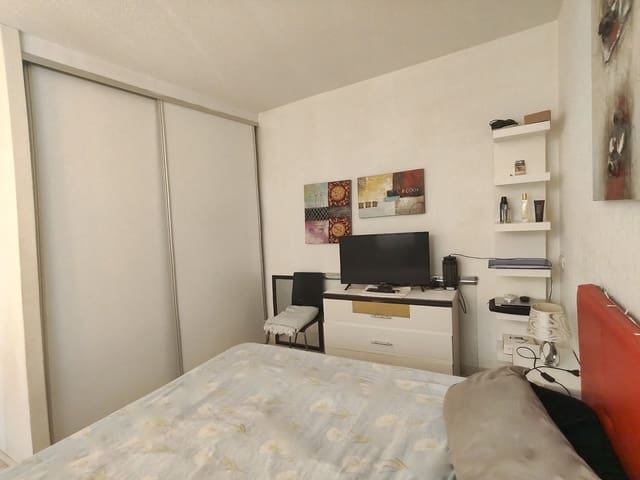 Apartamento de 2 habitaciones en Costa del Silencio, Arona en venta con piscina - 230.000 € (Ref: 10034331)