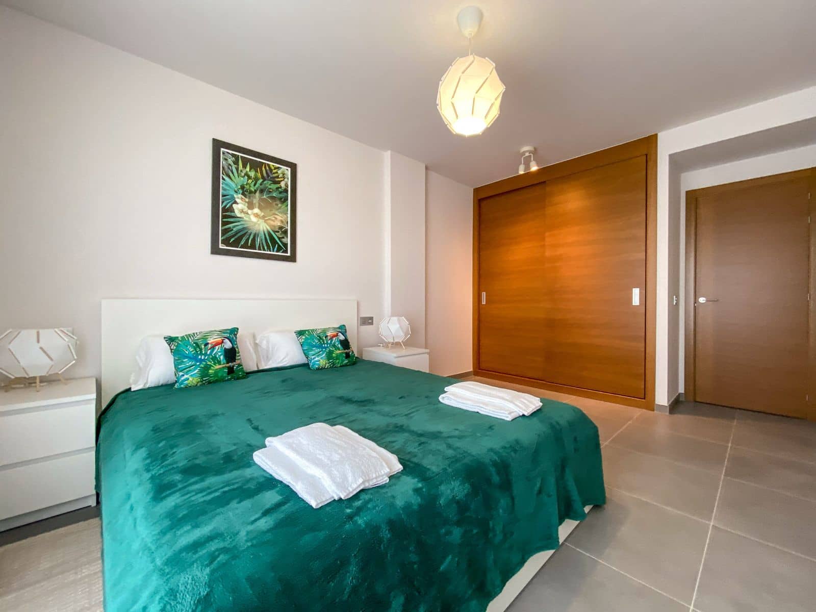 1 Zimmer Apartment zu verkaufen in El Medano mit Pool Garage - 295.000 € (Ref: 10138856)
