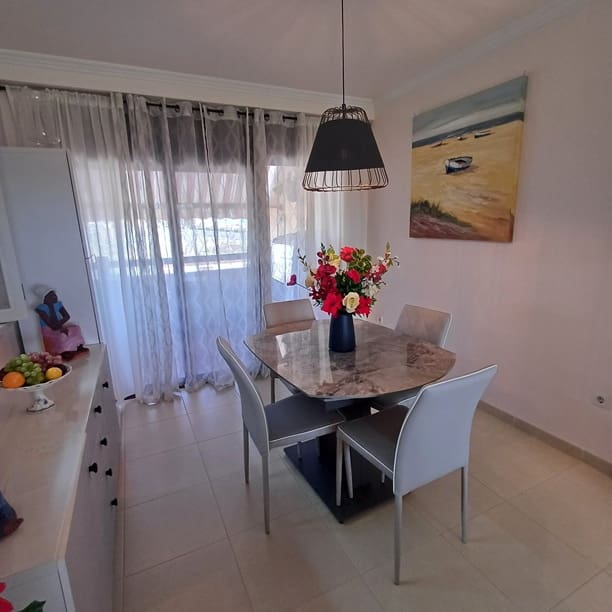 2 soverom Leilighet til salgs i Amarilla Golf med svømmebasseng garasje - € 325 000 (Ref: 8774565)