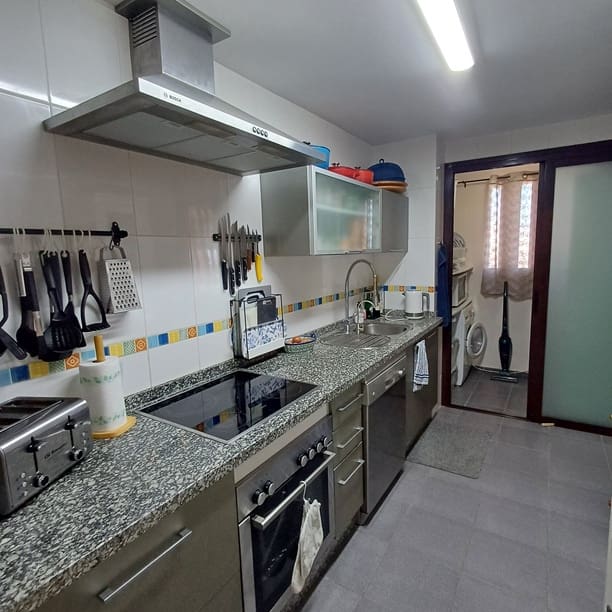 2 soverom Leilighet til salgs i Amarilla Golf med svømmebasseng garasje - € 325 000 (Ref: 8774565)