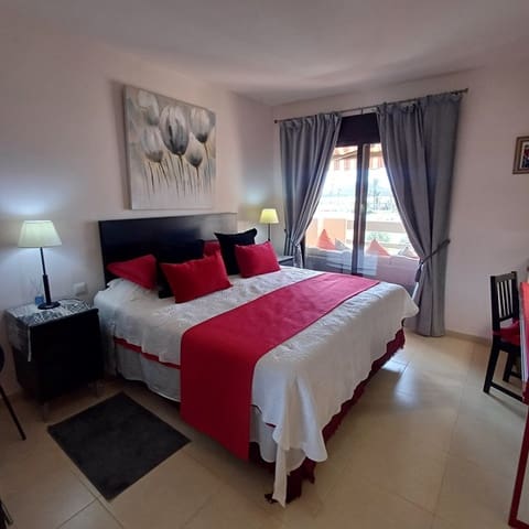 2 makuuhuone Huoneisto myytävänä paikassa Amarilla Golf, San Miguel de Abona mukana uima-altaan 
autotalli - 325 000 € (Ref: 8774565)