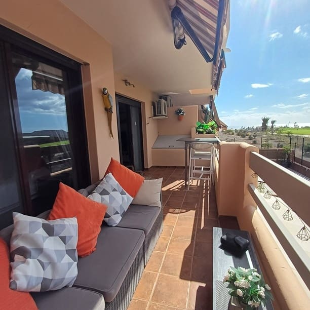 2 soverom Leilighet til salgs i Amarilla Golf med svømmebasseng garasje - € 325 000 (Ref: 8774565)