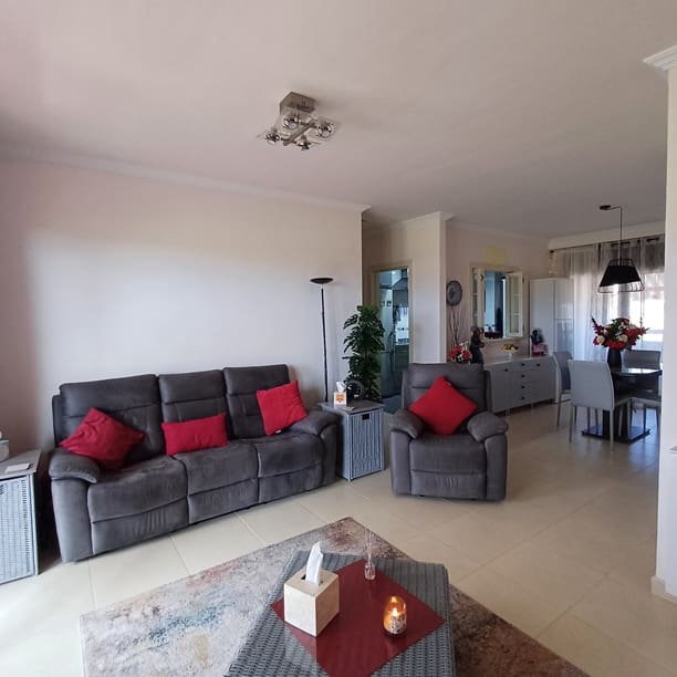 2 soverom Leilighet til salgs i Amarilla Golf med svømmebasseng garasje - € 325 000 (Ref: 8774565)