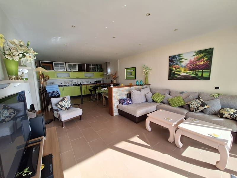 5 bedroom Villa for sale in Valle de San Lorenzo with pool garage - € 675,000 (Ref: 8816580)