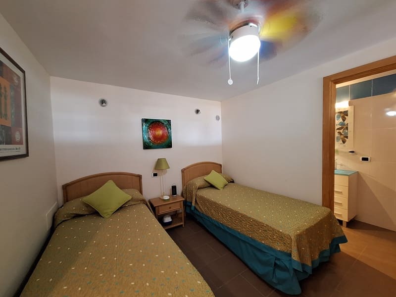 5 bedroom Villa for sale in Valle de San Lorenzo with pool garage - € 675,000 (Ref: 8816580)