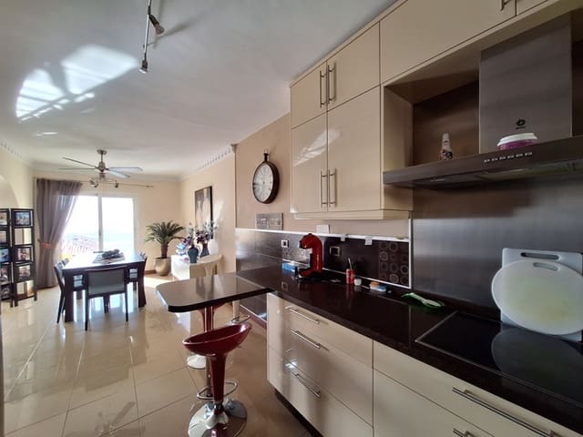 5 slaapkamer Villa te koop in Valle de San Lorenzo, Arona met zwembad garage - € 675.000 (Ref: 8816580)